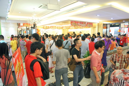 东鹏瓷砖·洁具中山旗舰店重装开业